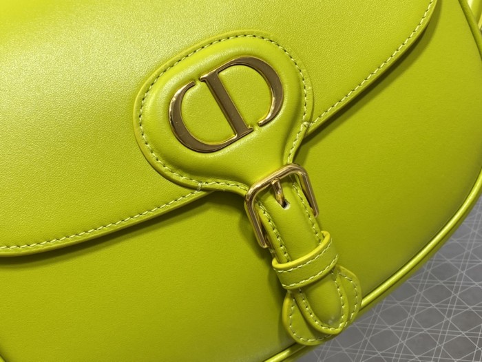 Handbag   Dior  size  22*17*6 cm