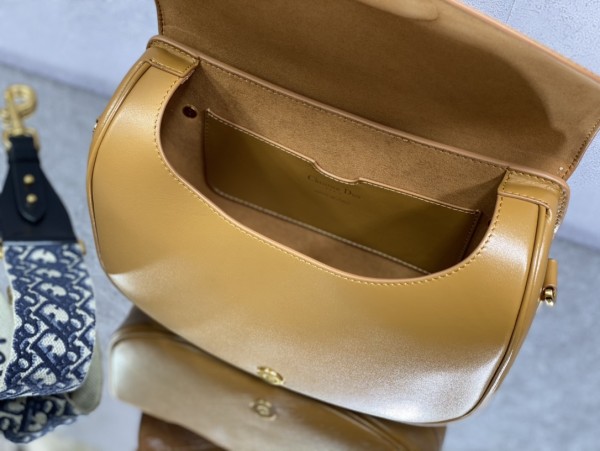 Handbag   Dior  size 27*18*19.5 cm