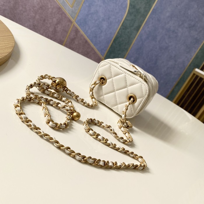 Handbag   Dior 81136  size  10.5 8.5 7 cm