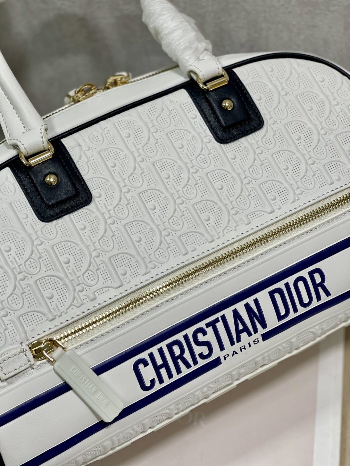  Handbag   Dior  6202  size 34×18×15 cm