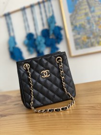 Handbag   Chanel  AS3176  size  16X15X9 cm