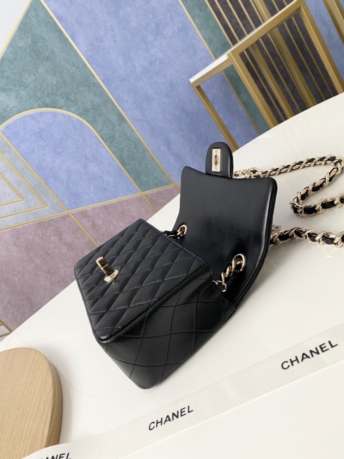 Handbag    Chanel  AS2326  size  20 cm