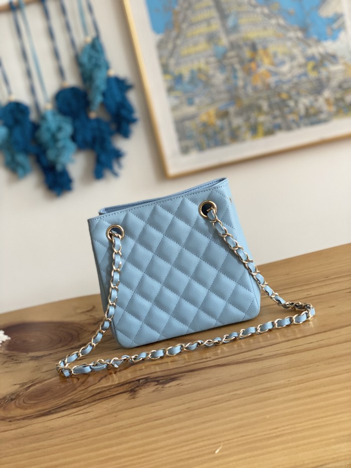 Handbag   Chanel  AS3176  size  16X15X9 cm