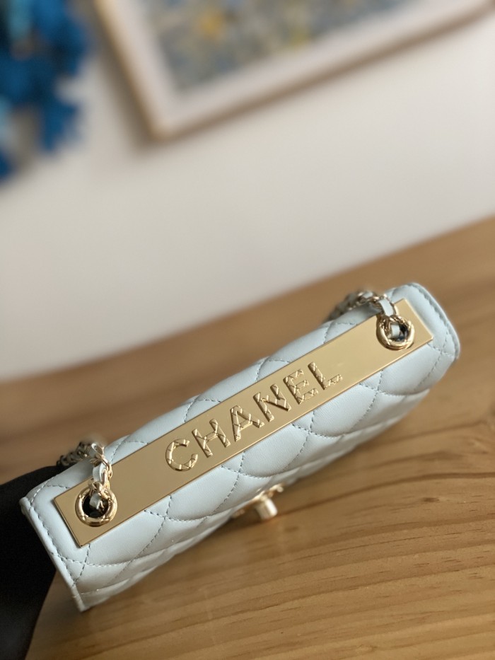 Handbag  Chanel  88632 size  19 cm