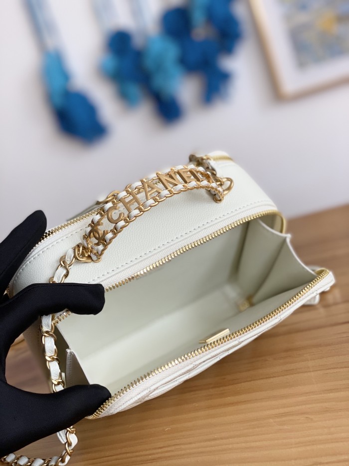 Handbag   Chanel  AP3222  size  19*13.5*7* cm