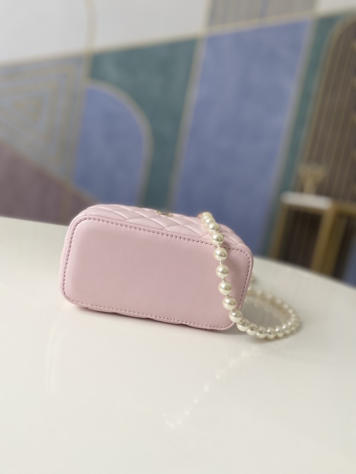 Handbag   Chanel  81192  size  9.5-17-8  𝗰𝗺