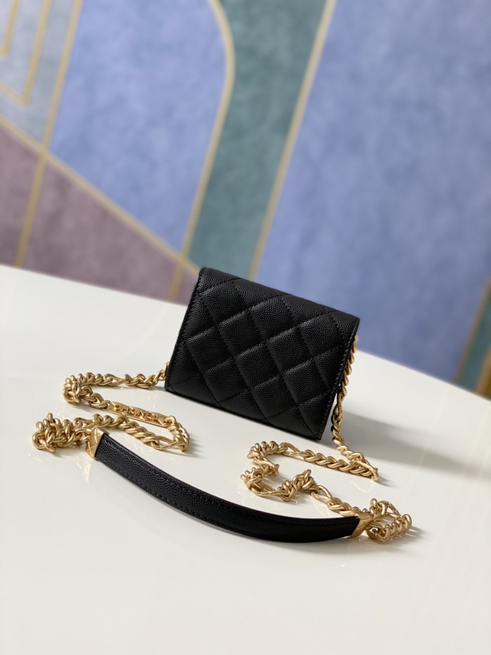 Handbag   Chanel 81156  size  12 9 2.5 cm