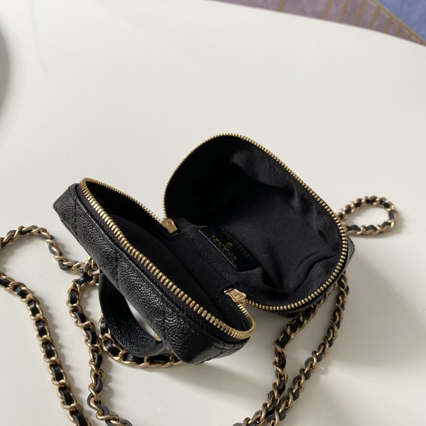 Handbag   Chanel  AP2194  size 12 11.5 7 cm