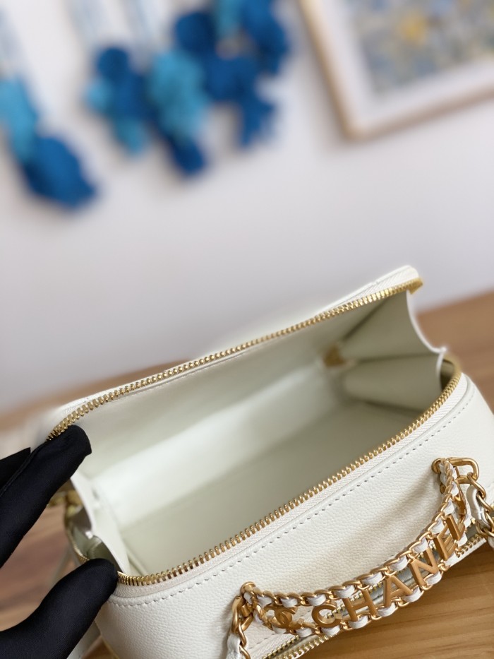 Handbag   Chanel  AP3222  size  19*13.5*7* cm