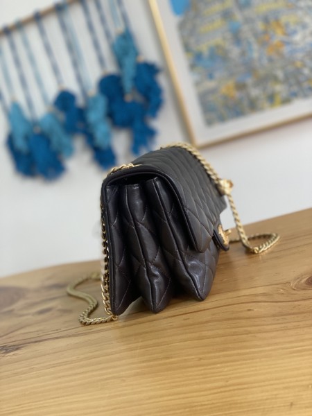  Handbag  Chanel  AS3609  size  16x25x10 cm