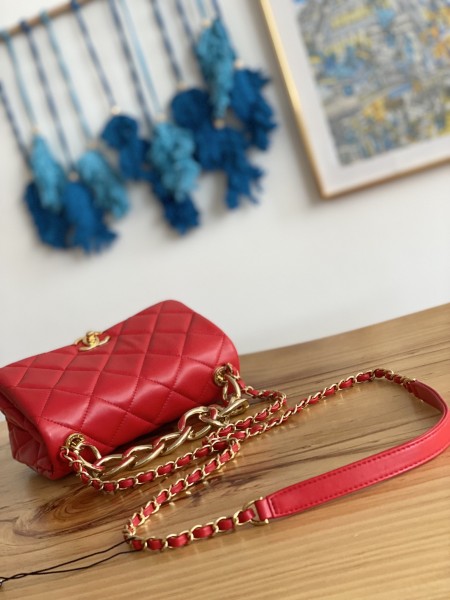 Handbag   Chanel  3366  size  21X13X10 Cm