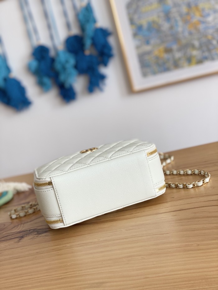 Handbag   Chanel  AP3222  size  19*13.5*7* cm