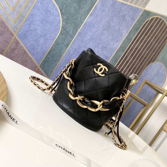 Handbag   Chanel  AS2390  size  16 19 13 cm