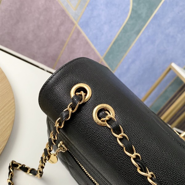 Handbag   Chanel 92233   size  33*11*23  cm