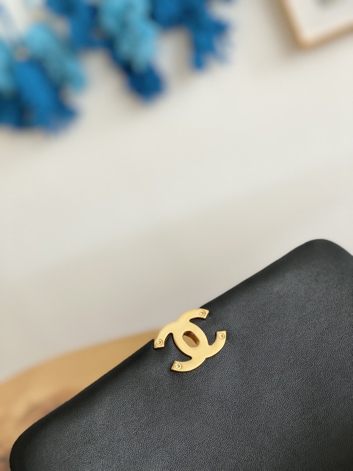 Handbag   Chanel  3367  size  23X10X15.5 Cm