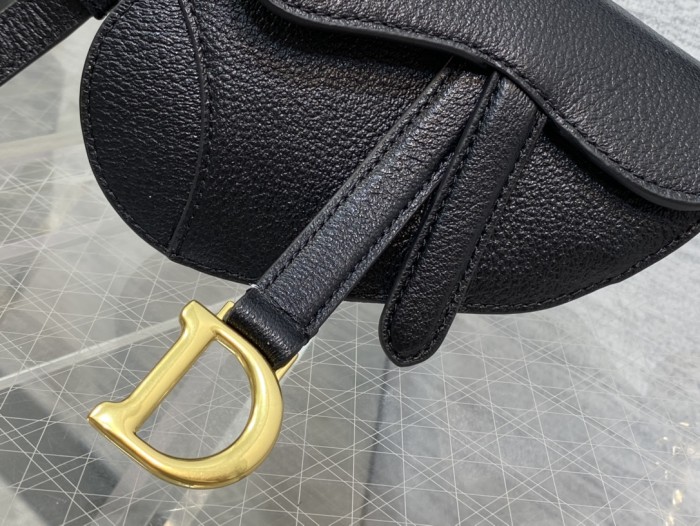Handbag   Dior  size  12*7.5*5 cm