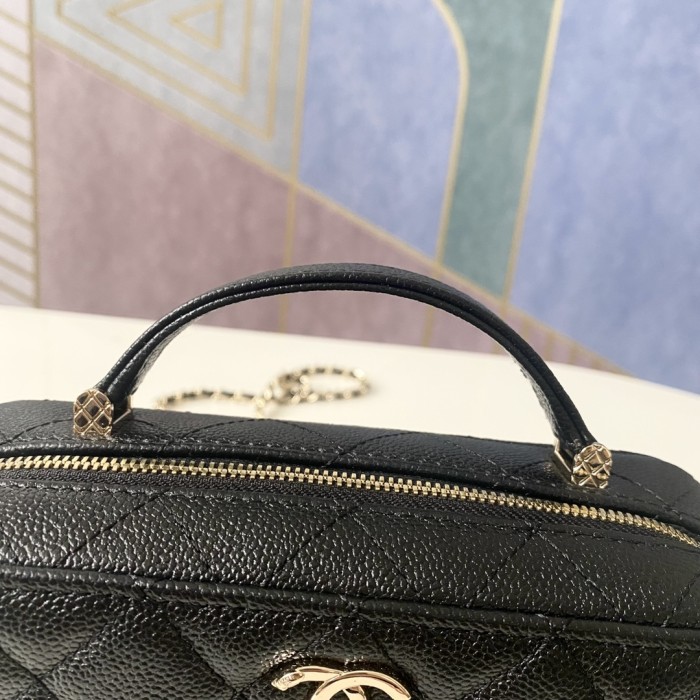 Handbag   Chanel 3168   size  18.5x12.5x6 cm