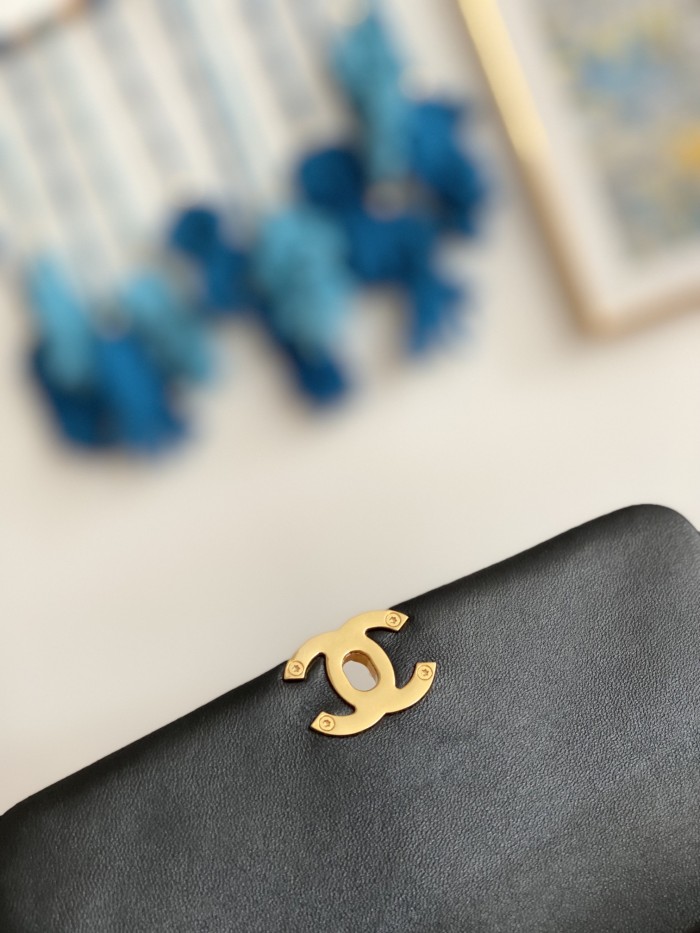 Handbag  Chanel  3366   size  21X13X10 Cm