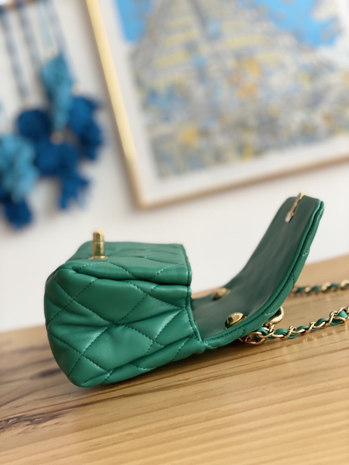 Handbag   Chanel  3365  size  17X11.5X8.5 Cm