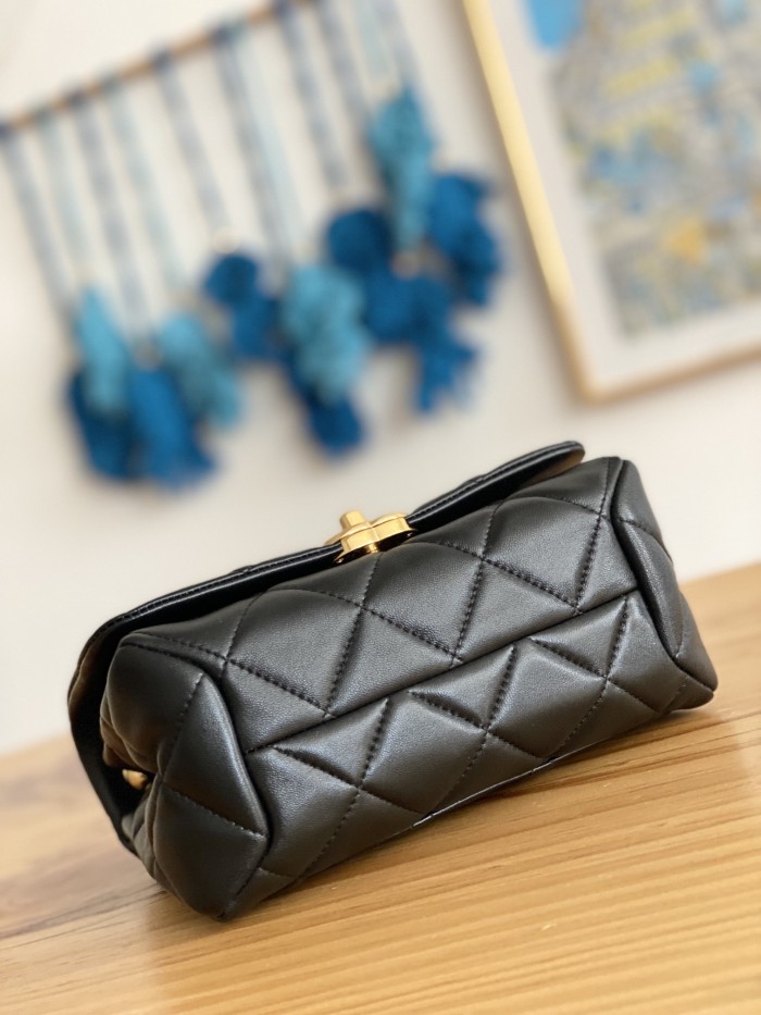 Handbag  Chanel  3366   size  21X13X10 Cm