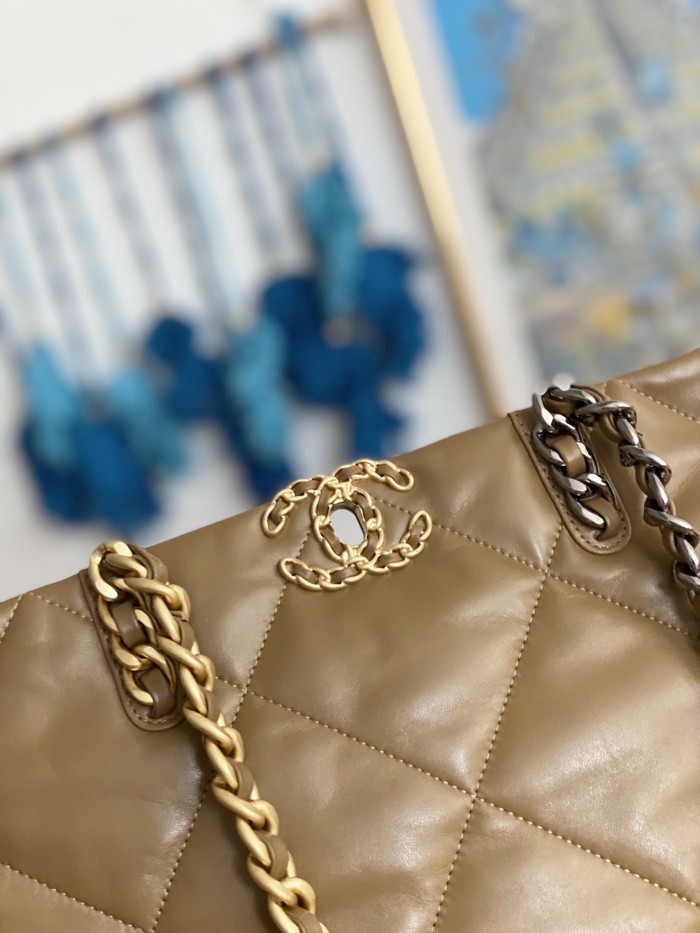 Handbag   Chanel  AS3660  size  24*41*10.5  cm