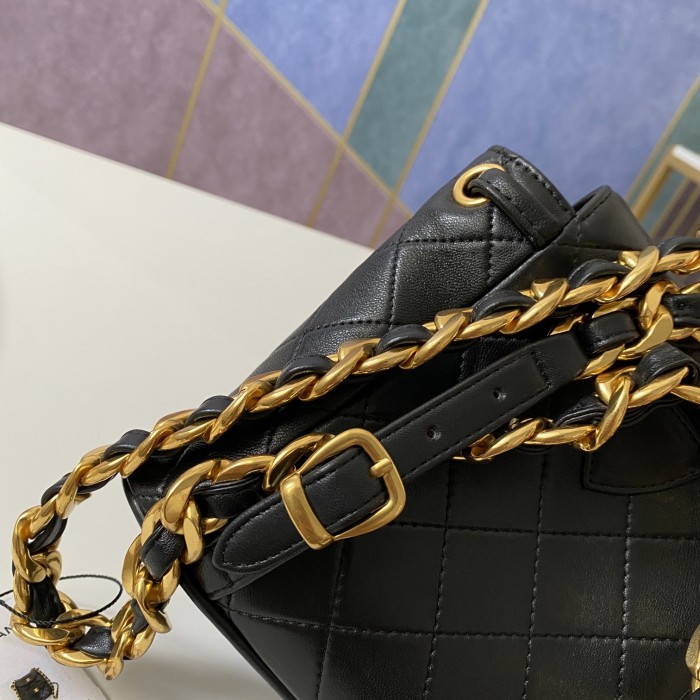 Handbag   Chanel   88793  size  17 7 15 cm