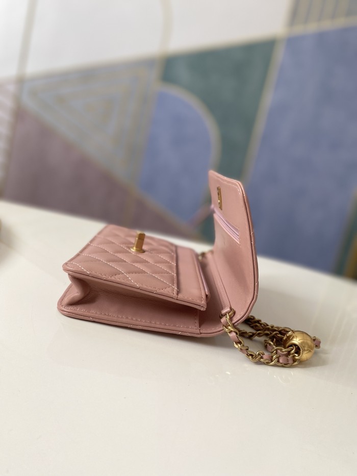 Handbag   Chanel   81133  size 19 cm