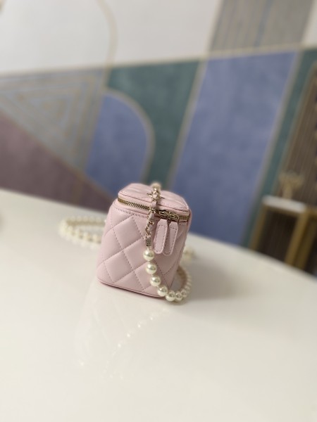 Handbag   Chanel  81192  size  9.5-17-8  𝗰𝗺