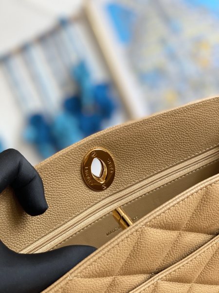 Handbag    Chanel  A98  size  28*9 *23 cm