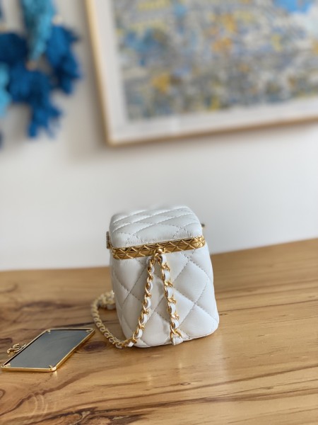 Handbag  Chanel AP2717  size  9.5×11×8  cm