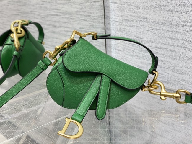 Handbag   Dior  size  12*7.5*5 cm