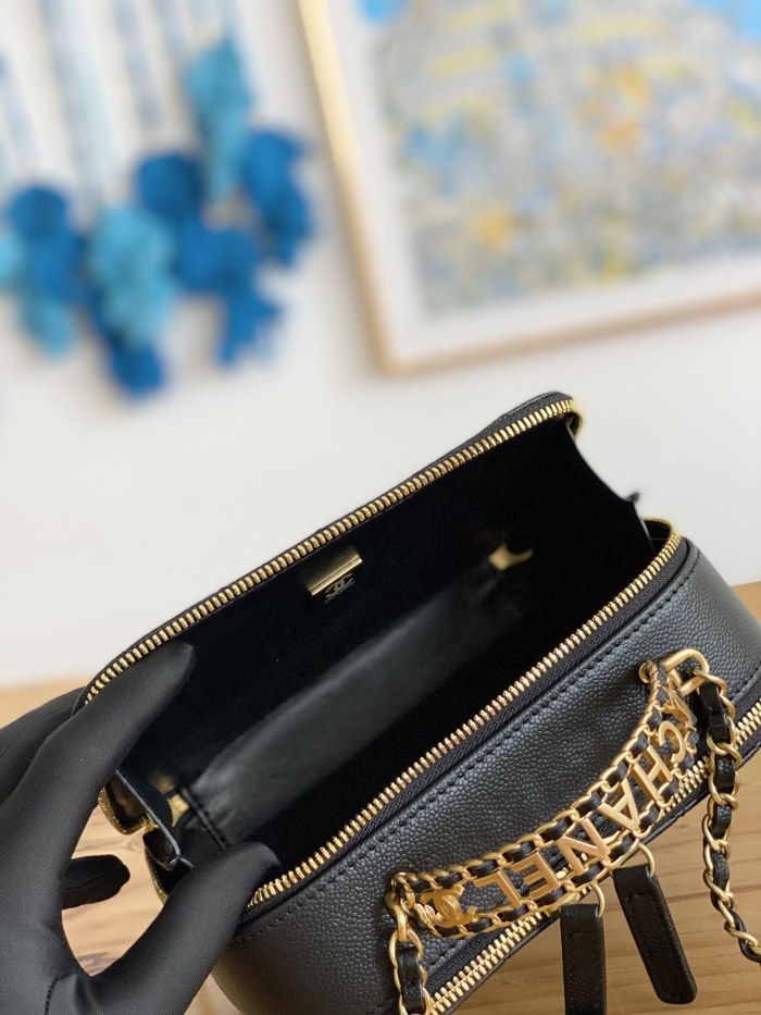 Handbag    Chanel   AP3222  size  19*13.5*7* cm