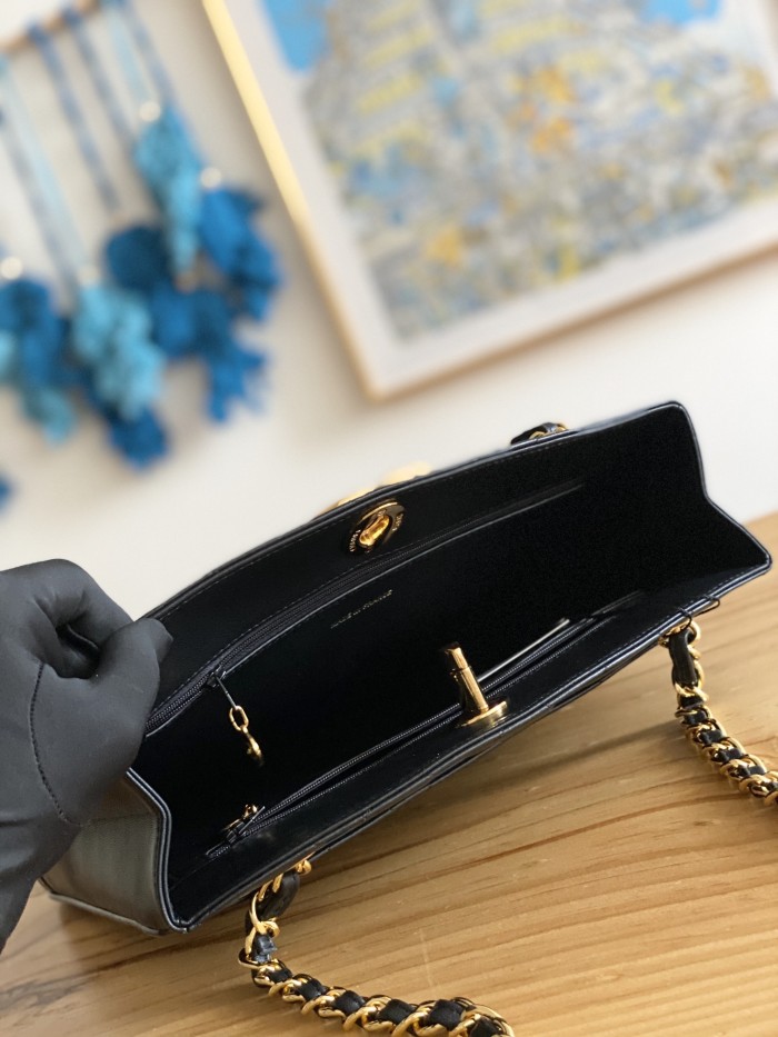 Handbag   Chanel  A99  size  28*9 *30 cm