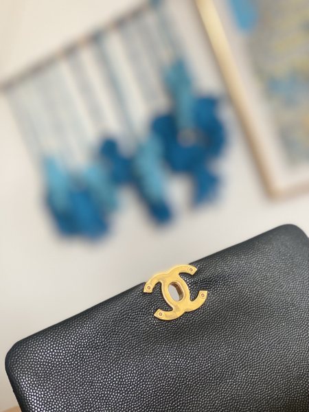 Handbag    Chanel  3580  size  13*20*9.5 cm