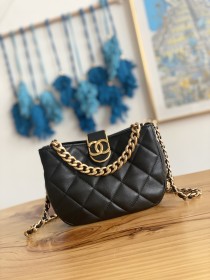Handbag   Chanel  3475  size  12.5*19*6.5* cm