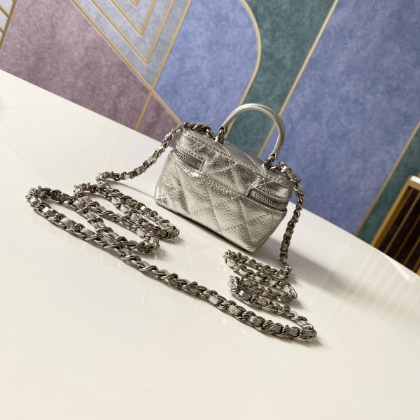 Handbag  Chanel  AP2194  size  12 11.5 7 cm