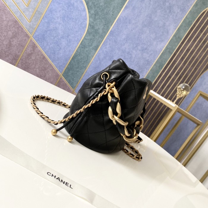 Handbag   Chanel  AS2390  size  16 19 13 cm