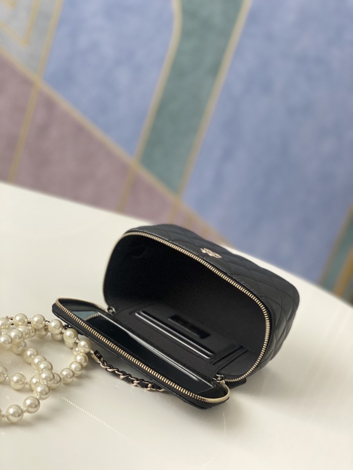 Handbag  Chanel  81192  size  9.5-17-8 𝗰𝗺