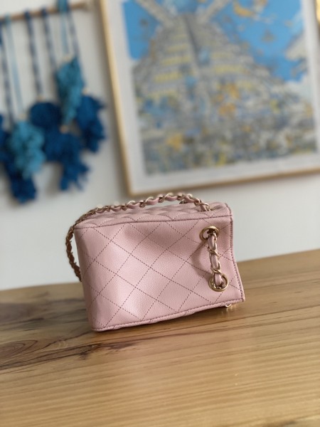 Handbag  Chanel   AS3176  size  16X15X9 cm