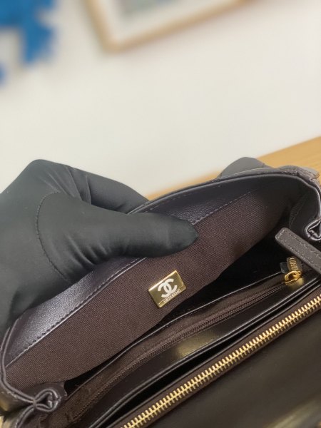 Handbag  Chanel  AS3393  size 14x22x8 cm