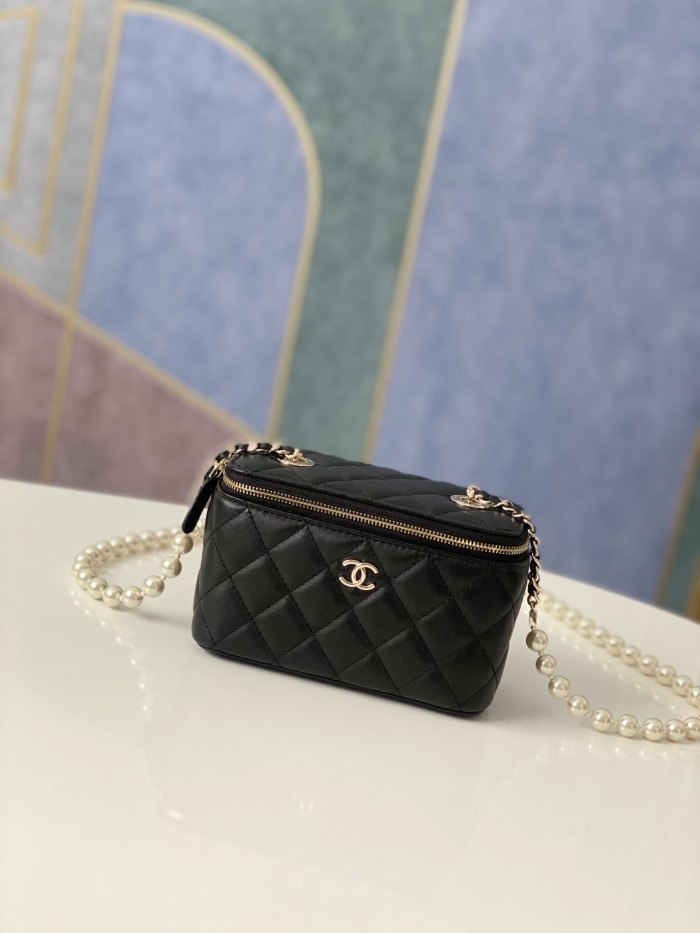 Handbag  Chanel  81192  size  9.5-17-8 𝗰𝗺