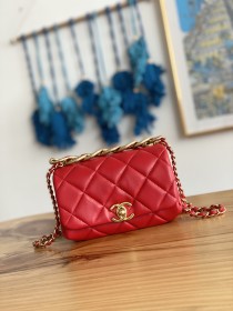 Handbag    Chanel 3365  size  17X11.5X8.5 Cm