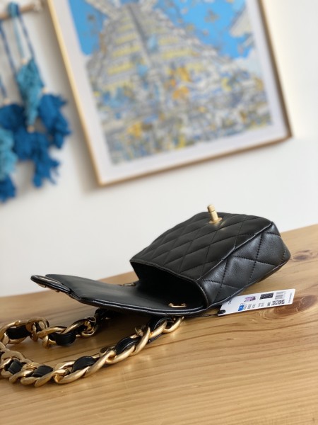 Handbag   Chanel  3214  size  17*21*6