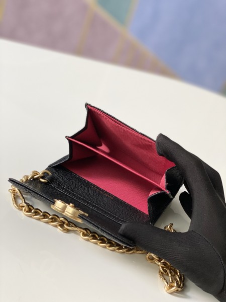 Handbag   Chanel 81156  size  12 9 2.5 cm