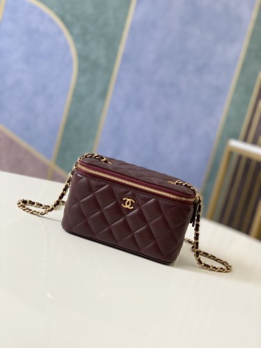 Handbag  Chanel 81138  size  16 9.5 8 cm