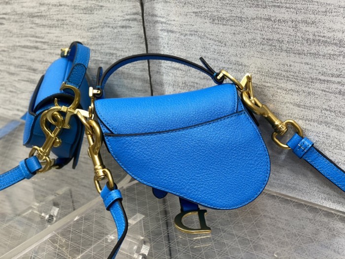 Handbag   Dior   size  12*7.5*5 cm