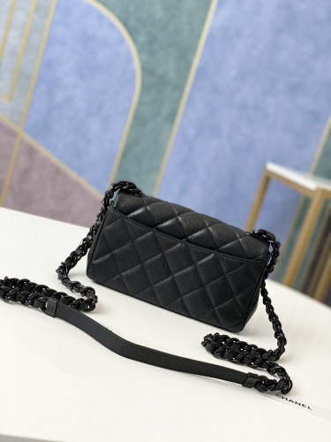 Handbag    Chanel 2302 size  20x12.5x6 cm