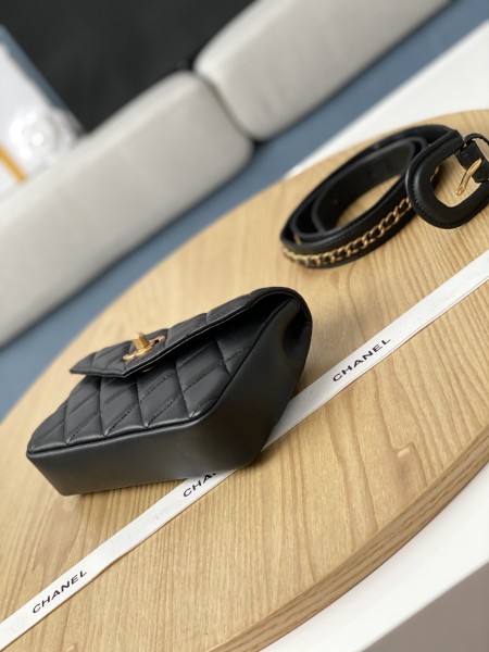 Handbag   Chanel  99009  size  18*3.5*12  cm