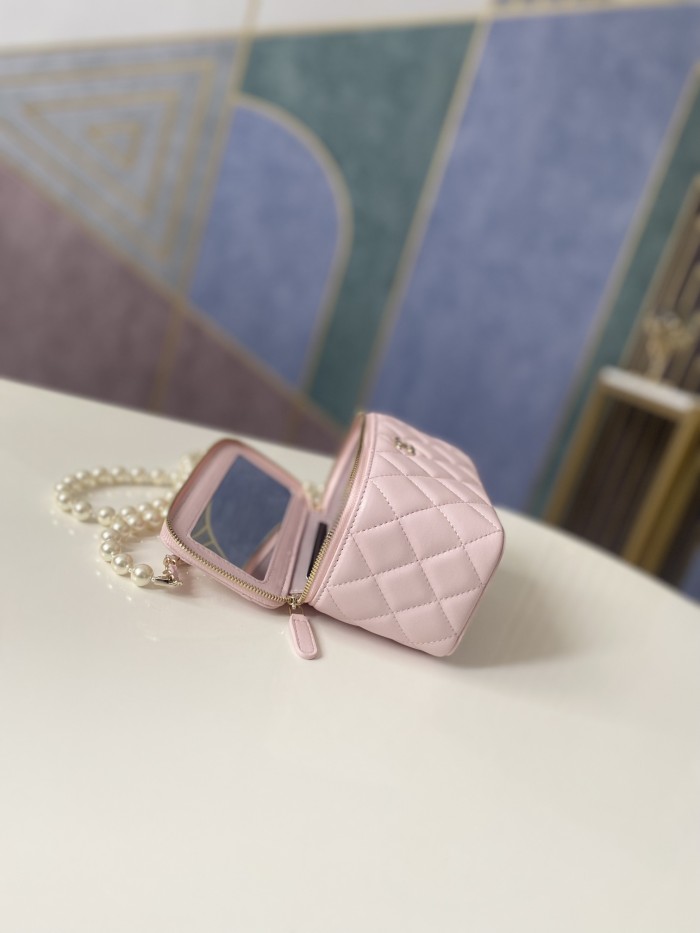 Handbag   Chanel  81192  size  9.5-17-8  𝗰𝗺