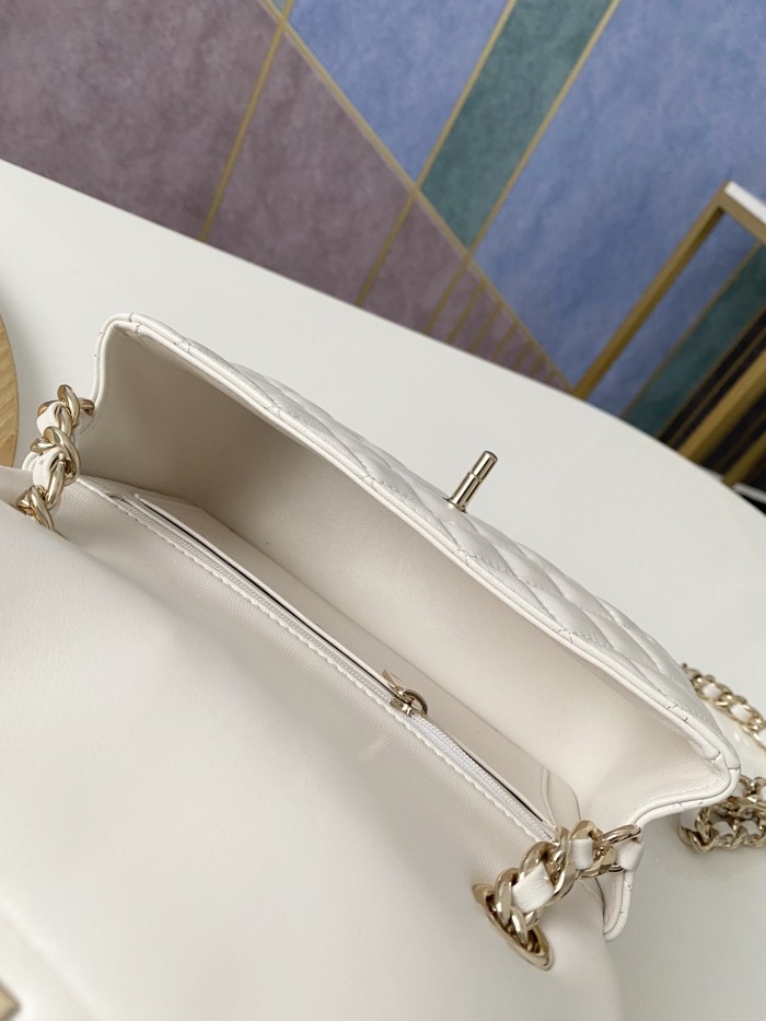 Handbag    Chanel AS2326  size  20 cm